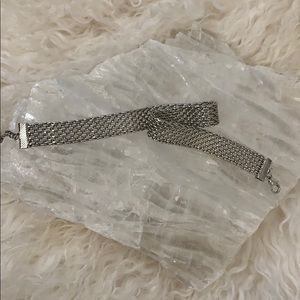 Mesh metal choker